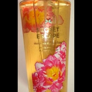 Victorias Secret secret escape body spray